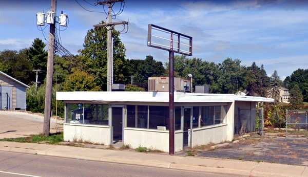 Tastee-Freez - Paw Paw - 180 W Michigan 1 (newer photo)